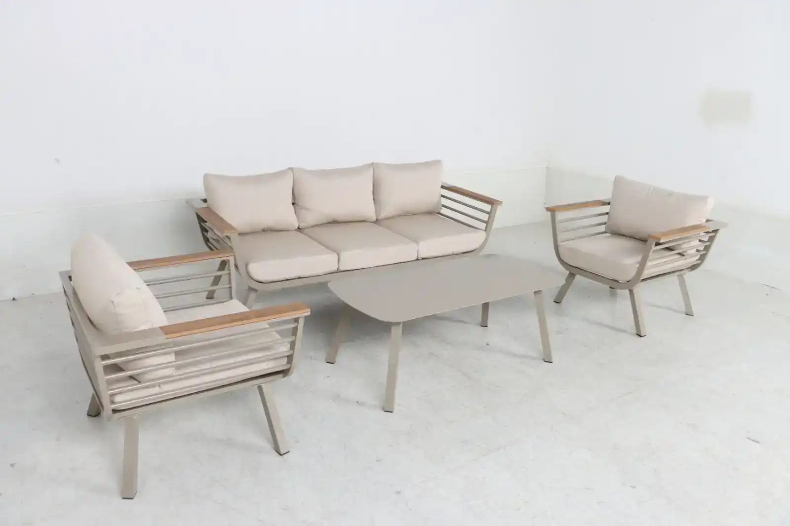 פינת ישיבה דגם "נויה" צבע שמפניה