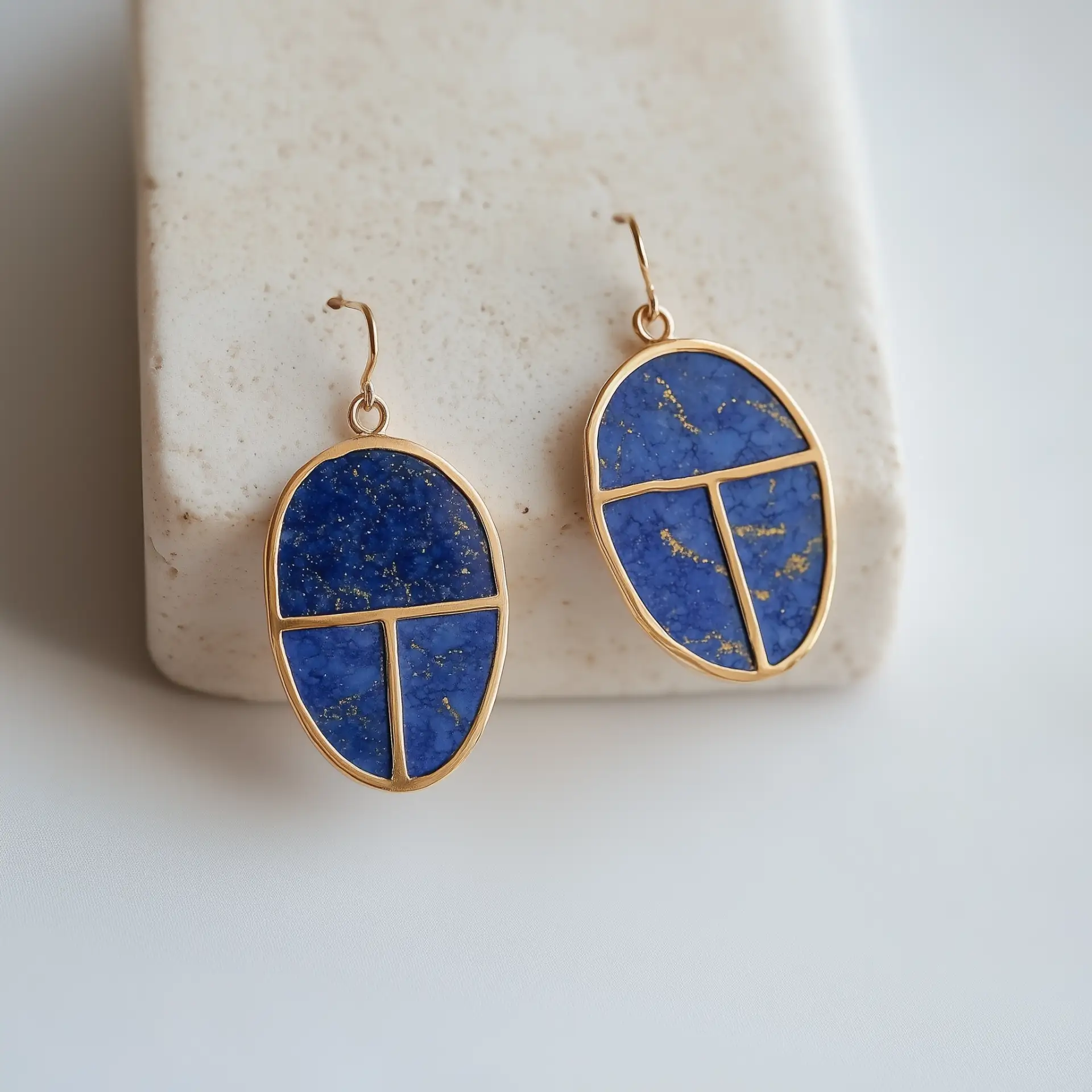 עגילי זהב ״סקרב לוקסור״ – מהדורה מוגבלת