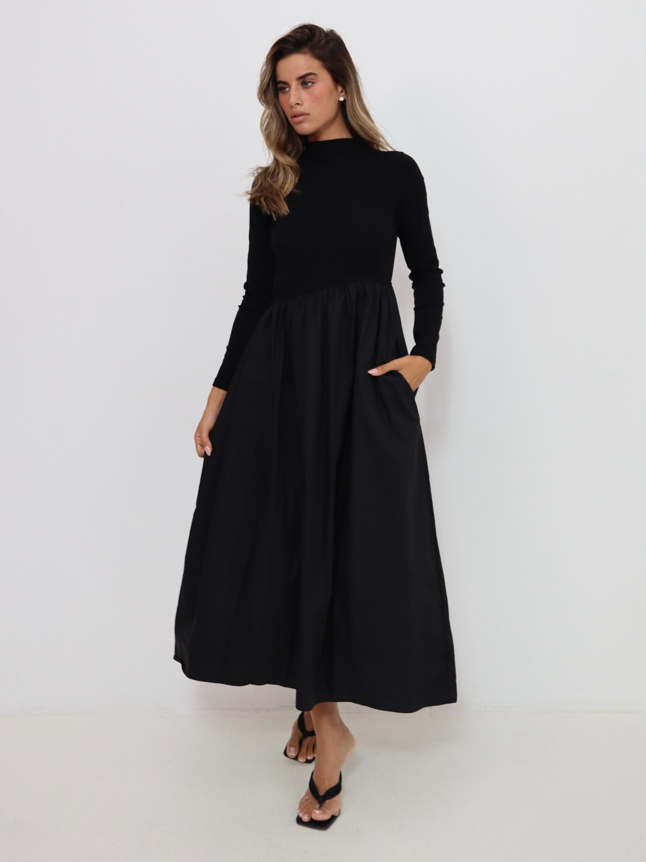 שמלת בלון שחור