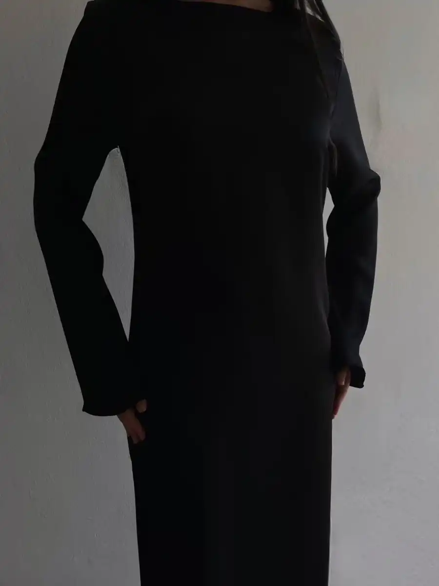 שמלת מקסי בד סאטן משי חלק - שחור