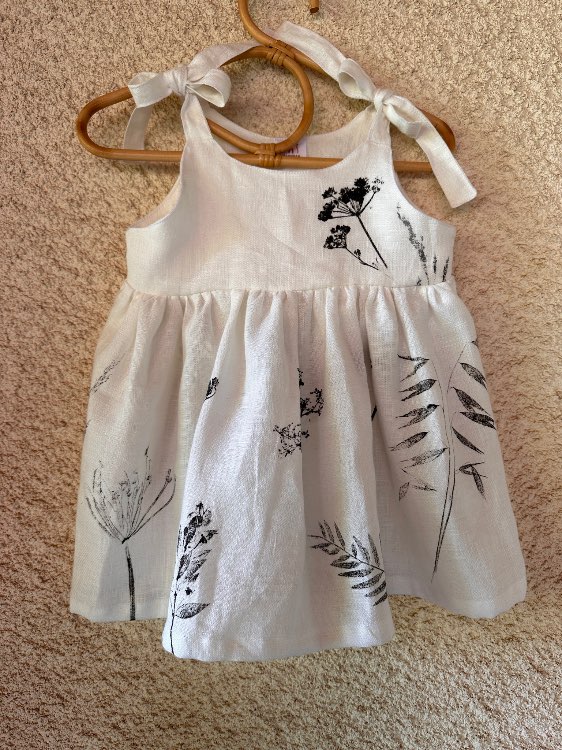 שמלת פשתן עם הדפס בוטני ידני