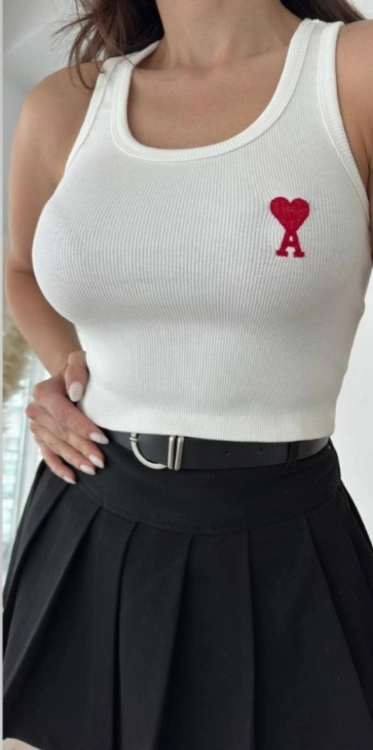 גופיית לב לבן