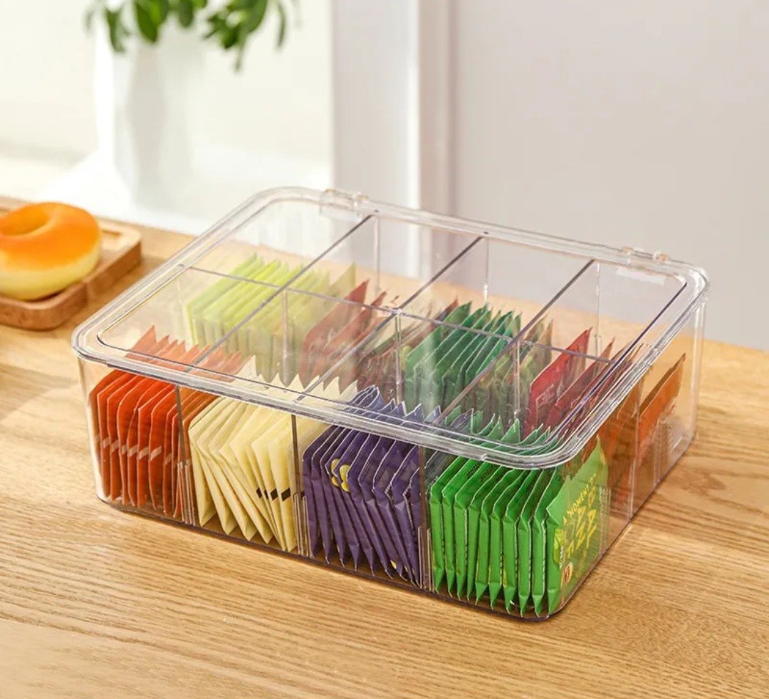 קופסא אקרילית מחולקת