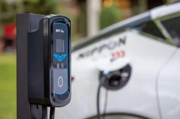 עמדת טעינה ניפון