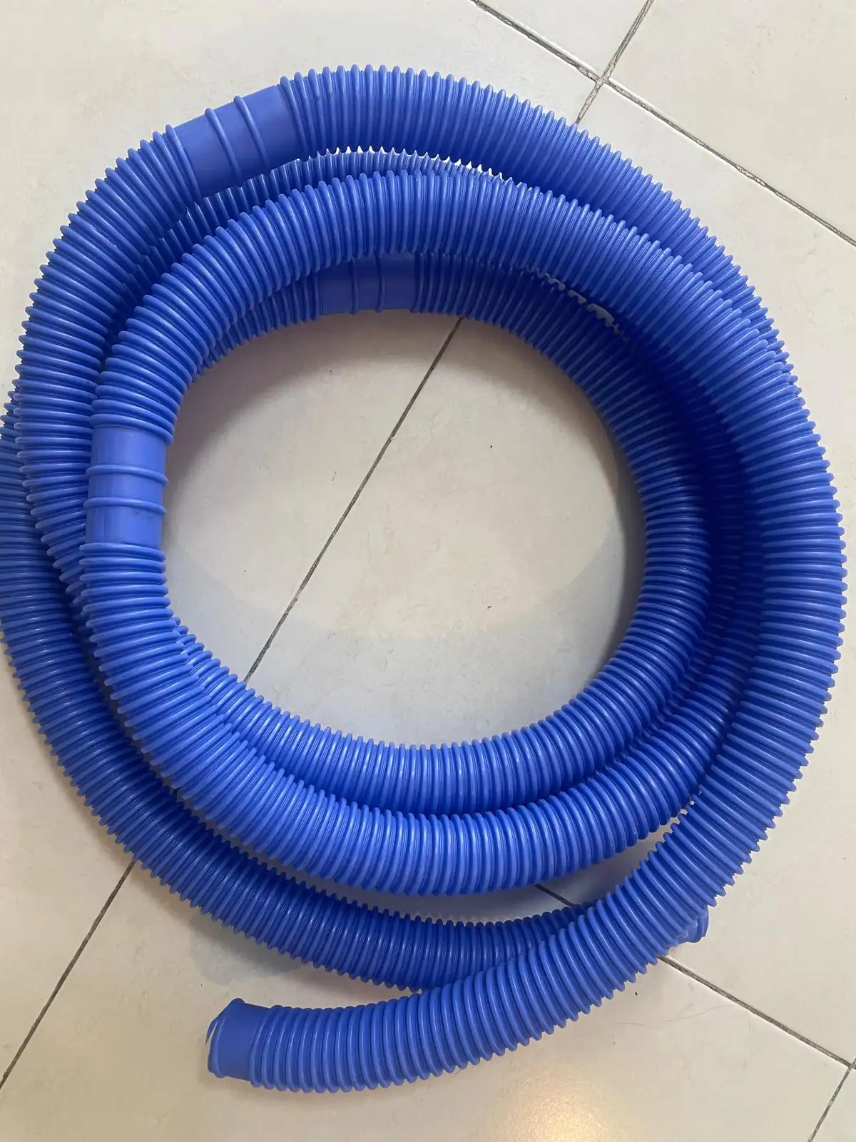 צינור צף 32 לבריכות עיליות