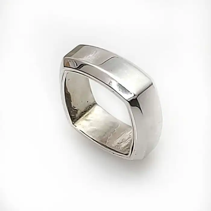 טבעת מרובע  לאישה כסף 925