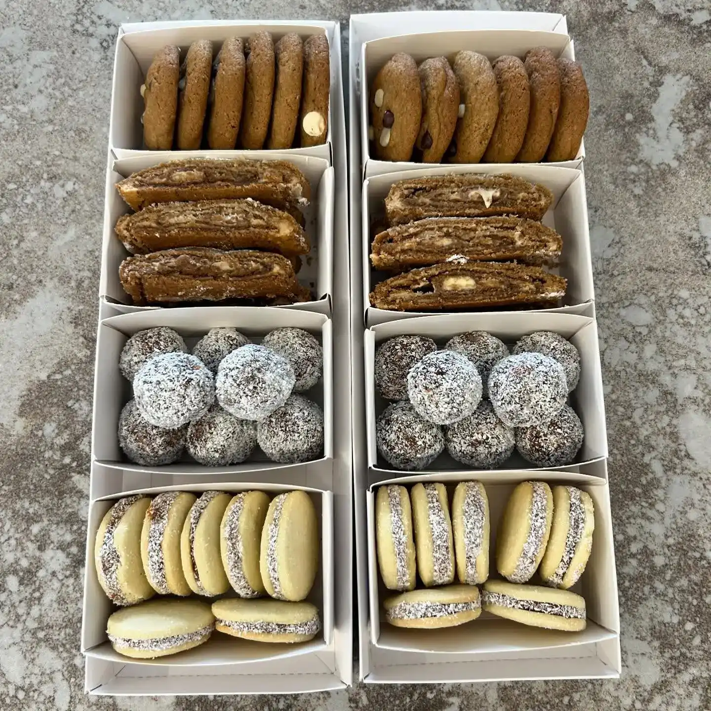 מארז של מגוון עוגיות