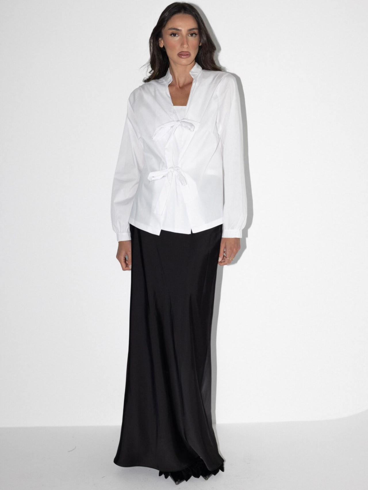 חולצת פפיון לבן