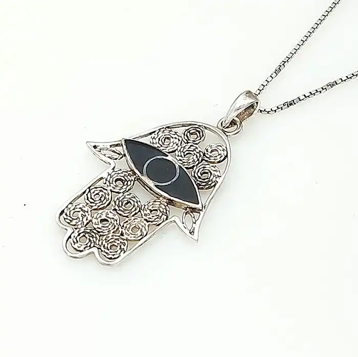 תליון חמסה יודאיקה עם אבן אוניקס כסף 925 כולל שרשרת