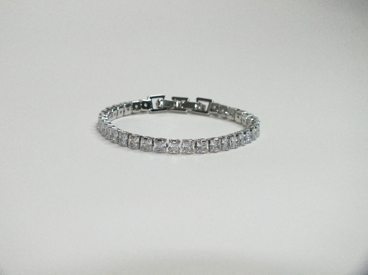 צמיד טניס כסוף משובץ