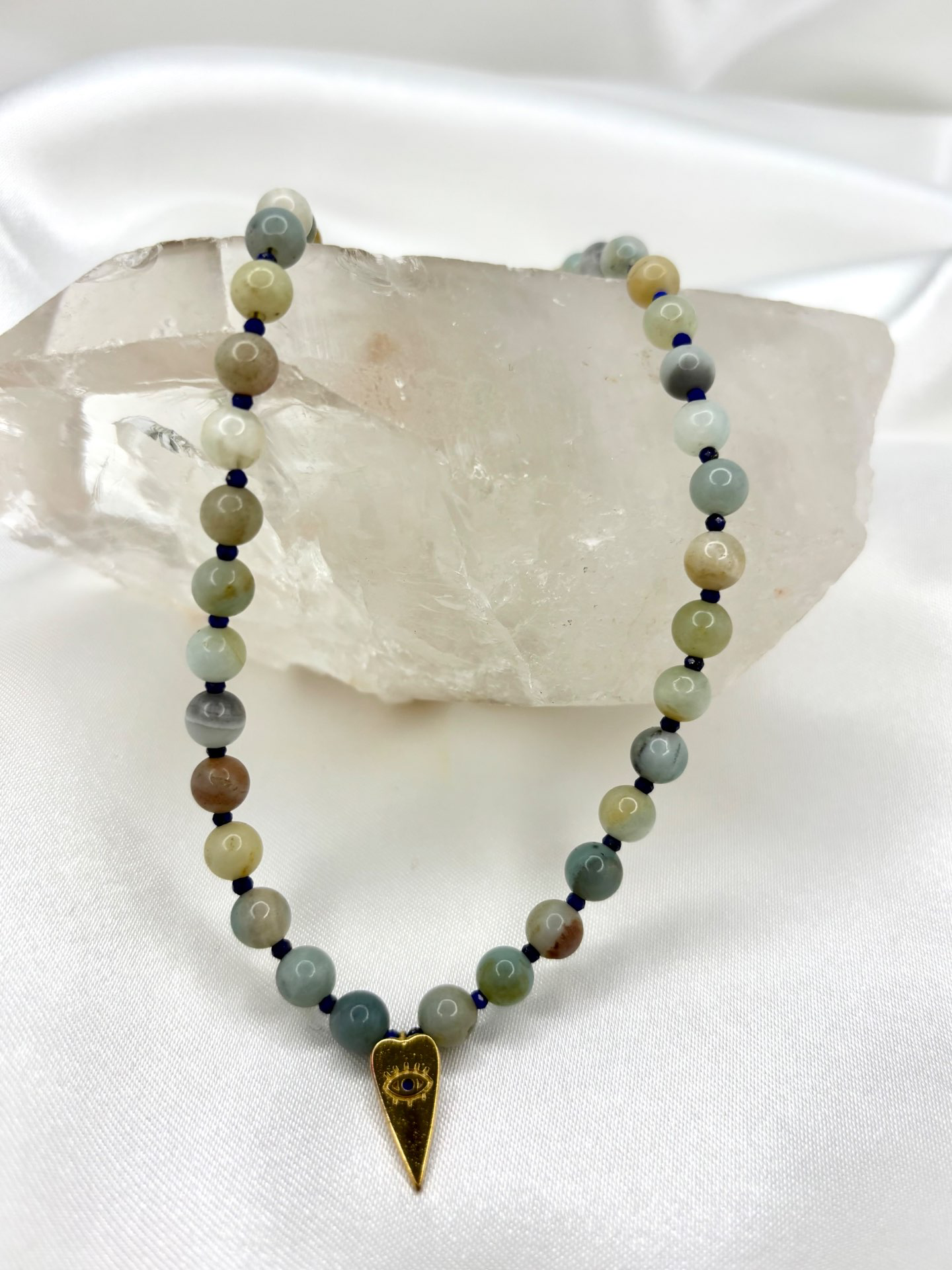 שרשרת אמזונייט ולאפיס לזולי בהתאמה אישית | מאושרת