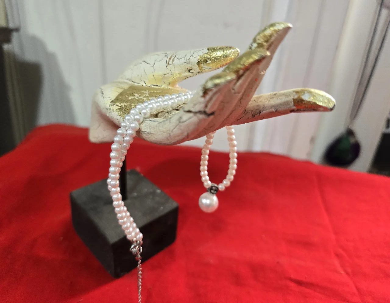 שרשרת פניני מים עם תליון פנינה גדול סוגר מתכת עם שרשרת הארכה