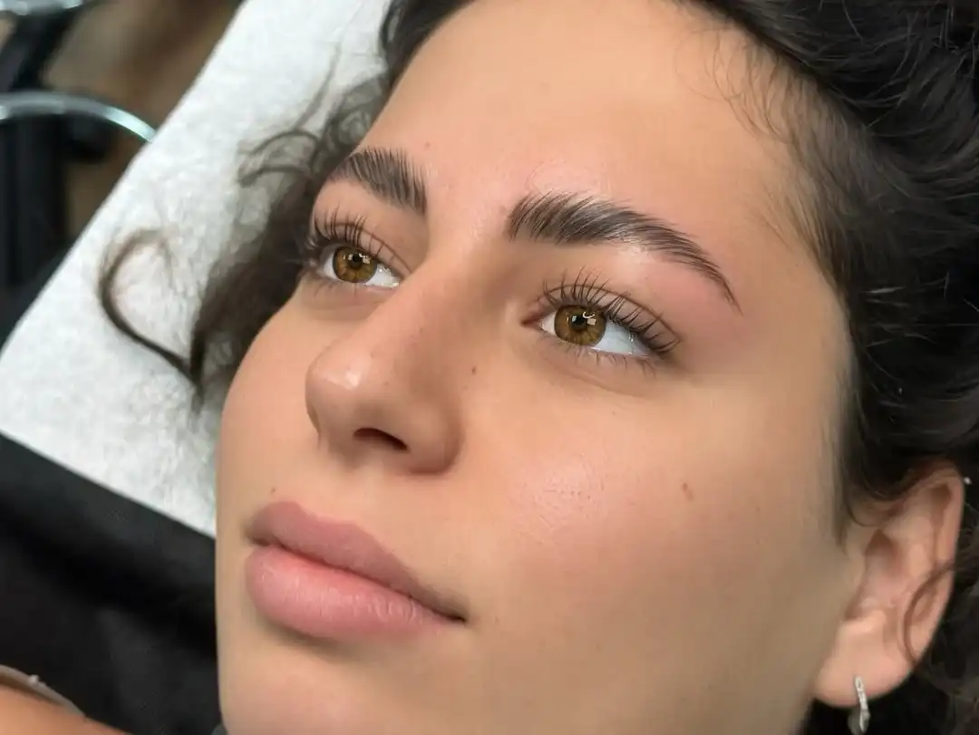 עיצוב גבות + שפם & טיפולי יופי