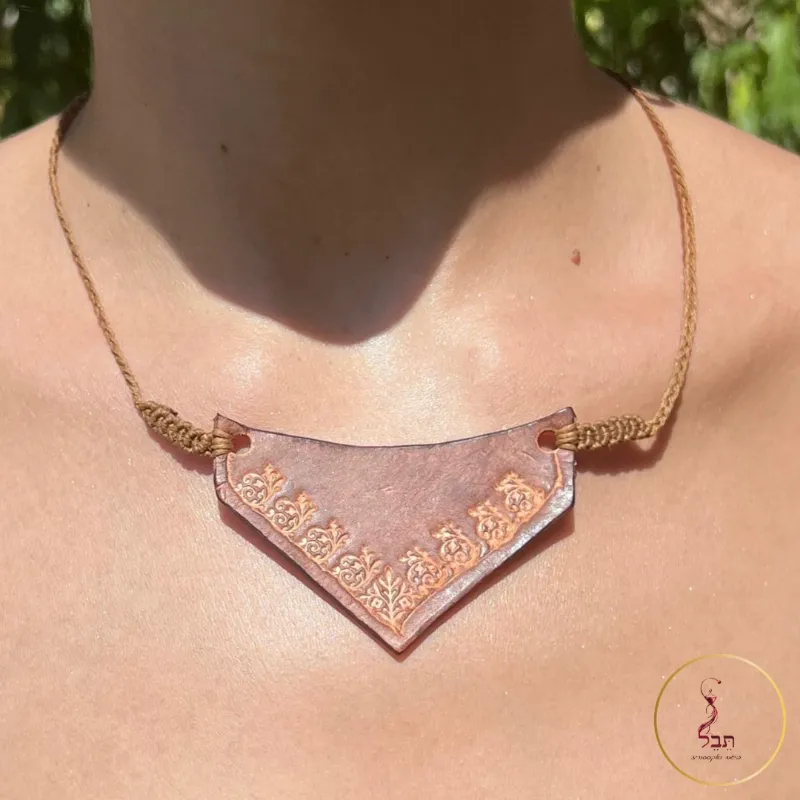שרשרת עור- מקרמה