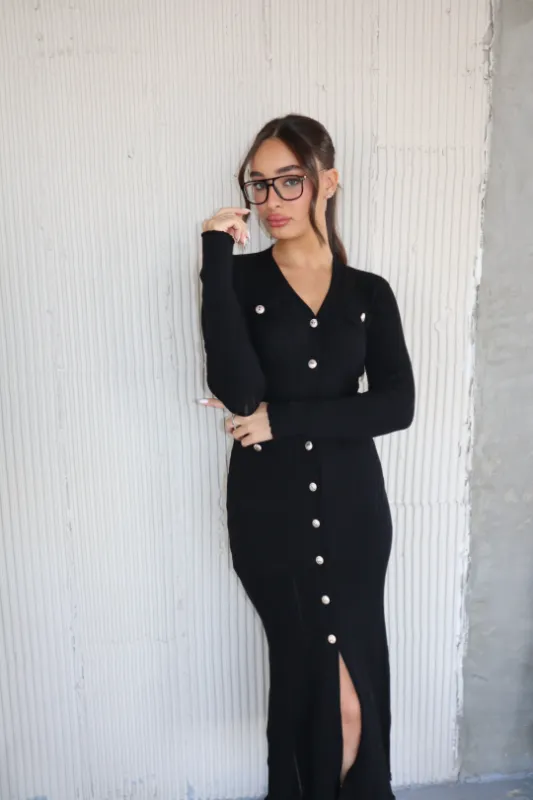 שמלת כפתורים סריג