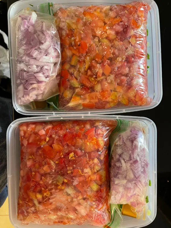 2 liters of Israeli salad