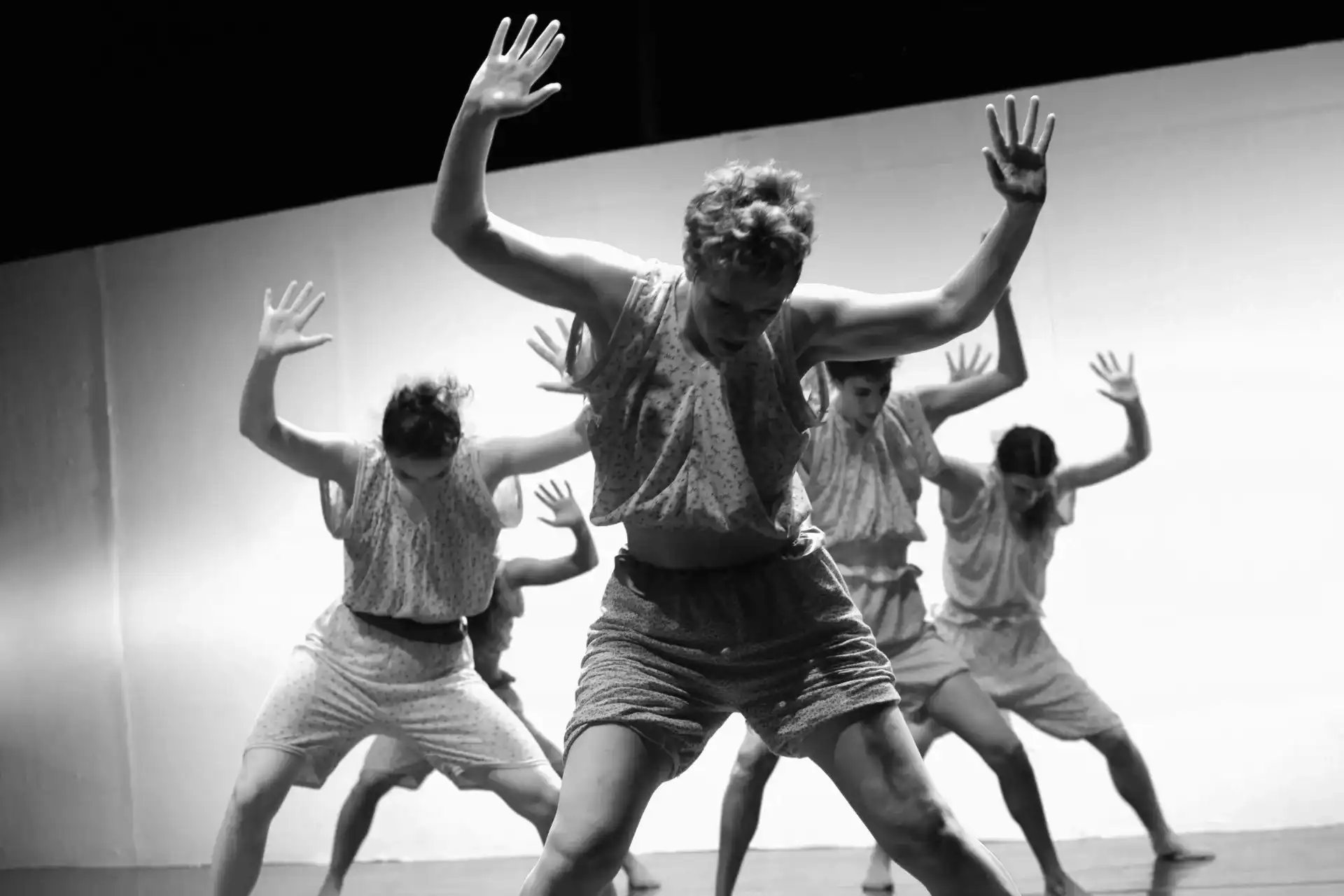 שיעורי מחול עכשווי – הוד השרון (ימי ראשון)