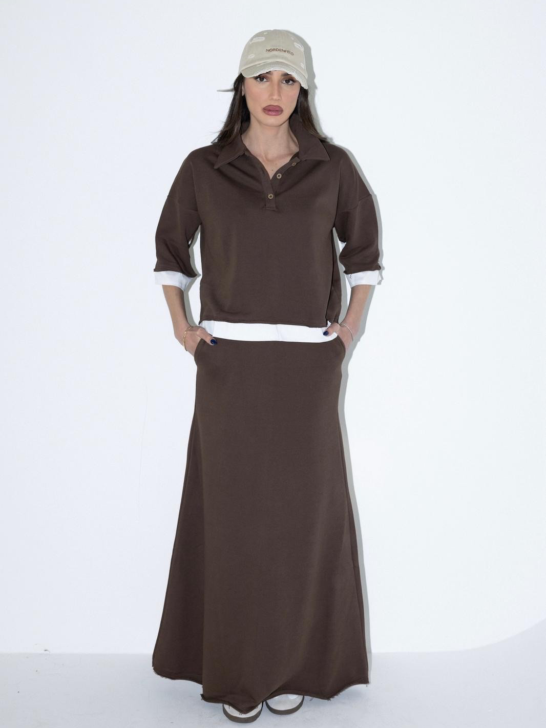 חליפת אסיה חום