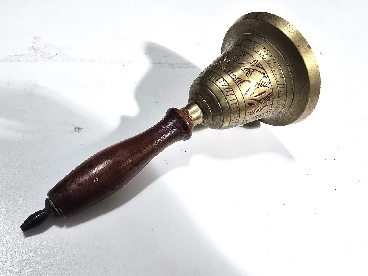 פעמון וינטג', ברונזה, ידית עץ, 14/6 ס"מ.