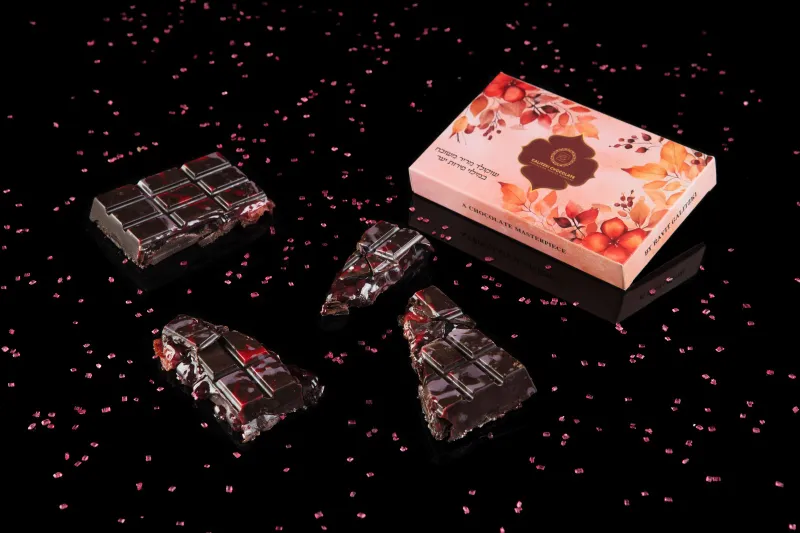 שוקולד מריר דובאי בטעם פירות יער