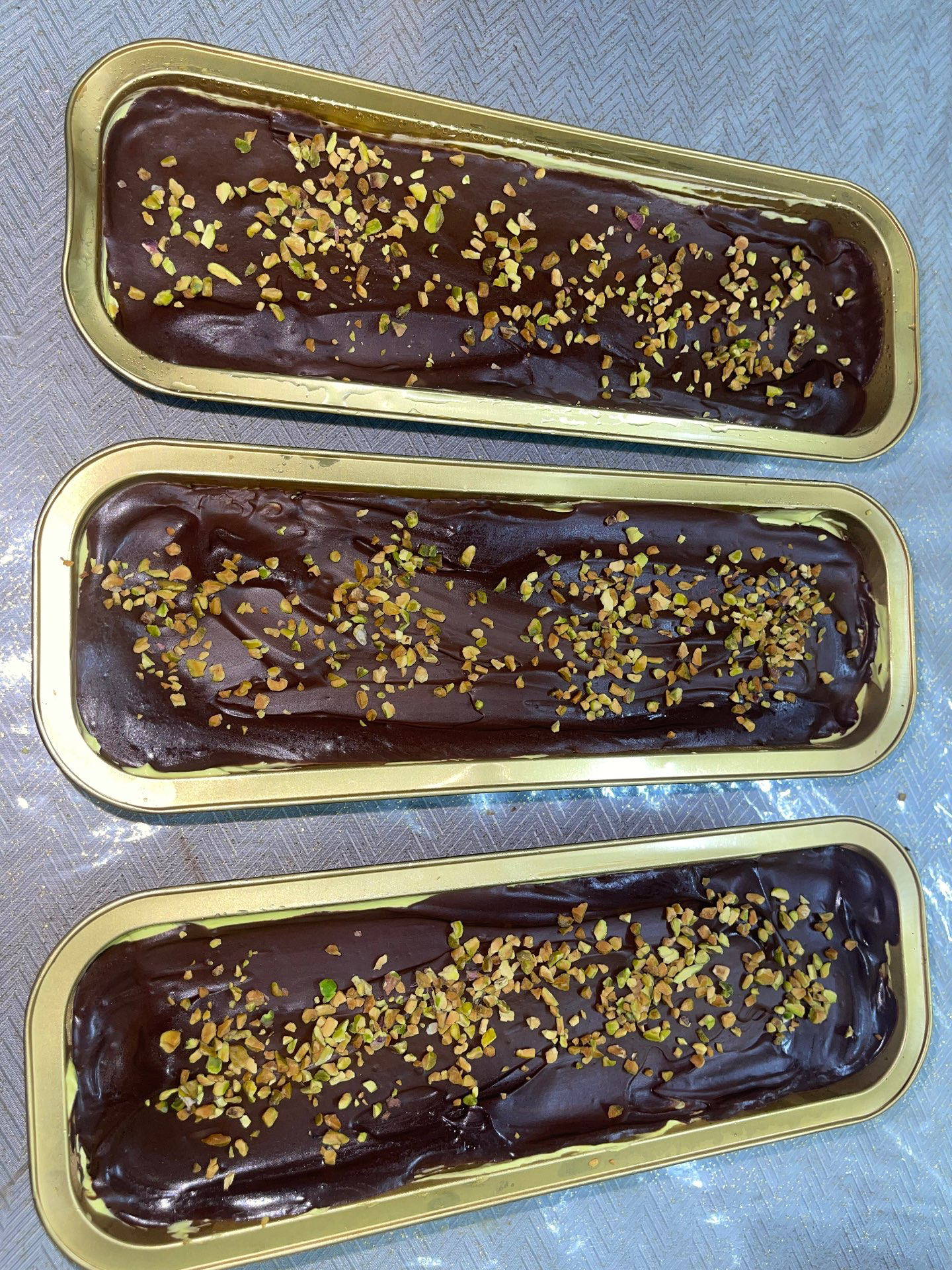 עוגת שוקולד פיסטוק חלבית