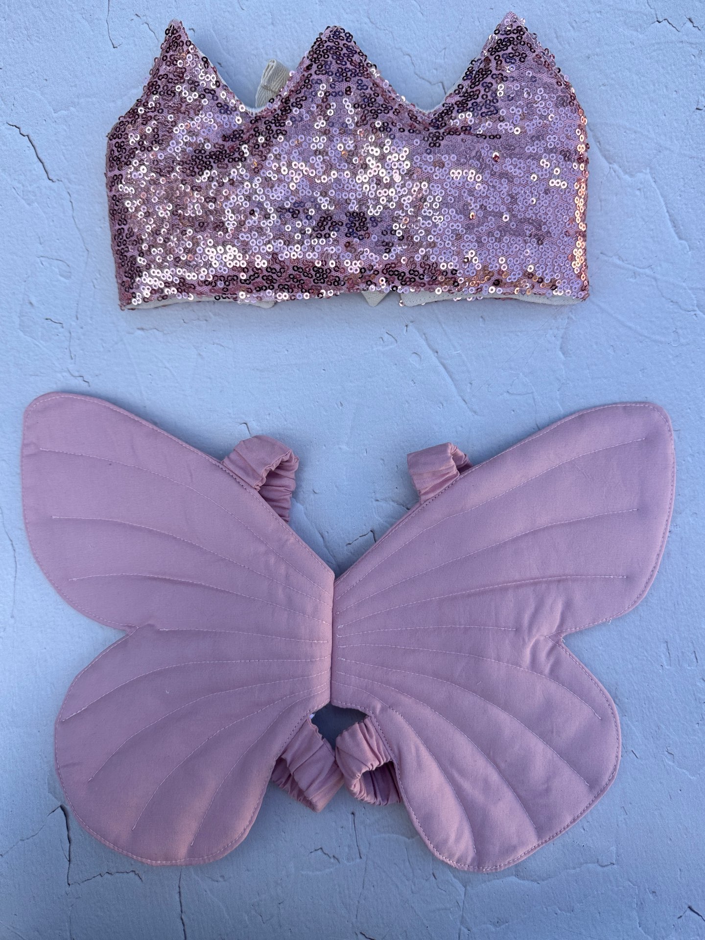 כתר נצנצים ורוד כהה