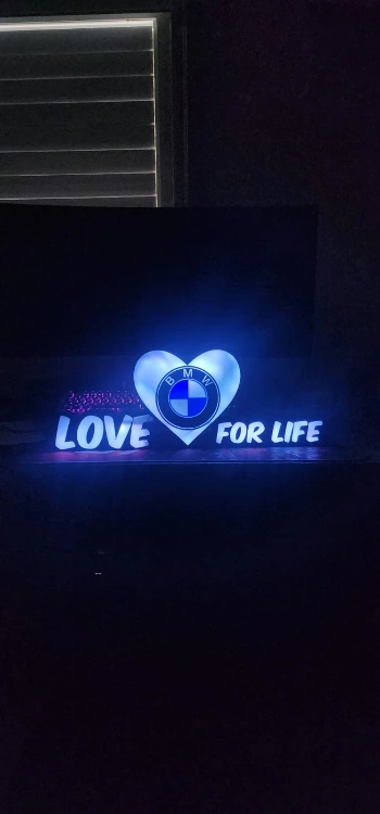 שלט מואר - ניתן להתאמה אישית