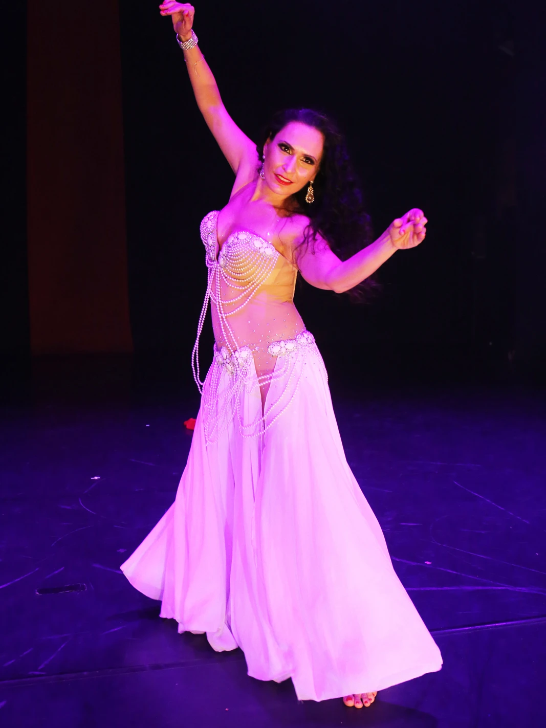 הופעה והפעלת ריקודי בטן למסיבה לבנות בלבד | דלילה ריקודי בטן