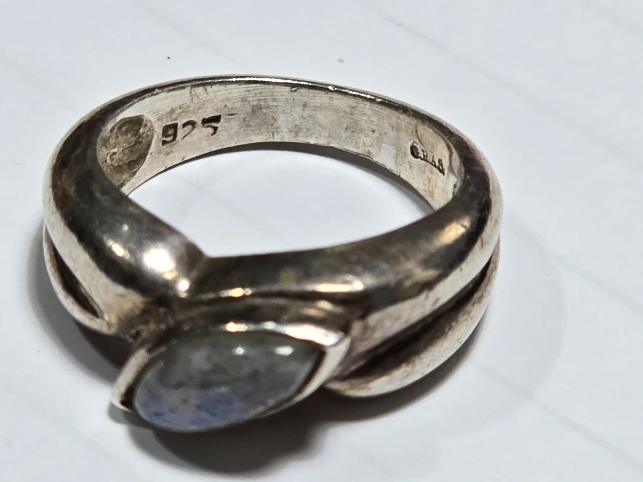 טבעת כסף חברת G.R.A.S מרהיבה ואיכותית  עשויה כסף סטרלינג 925 חתום