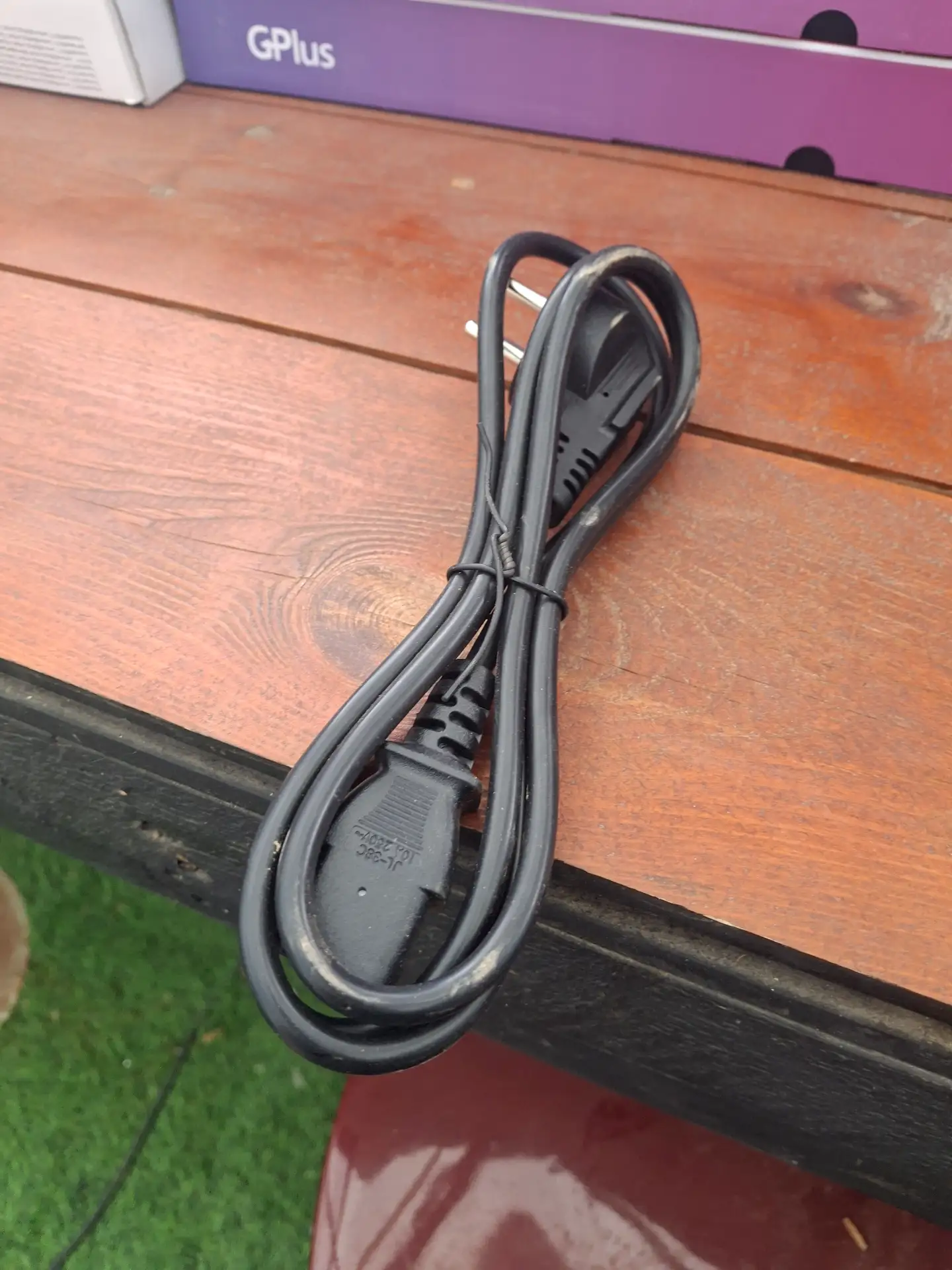 כבל קומקום חזק