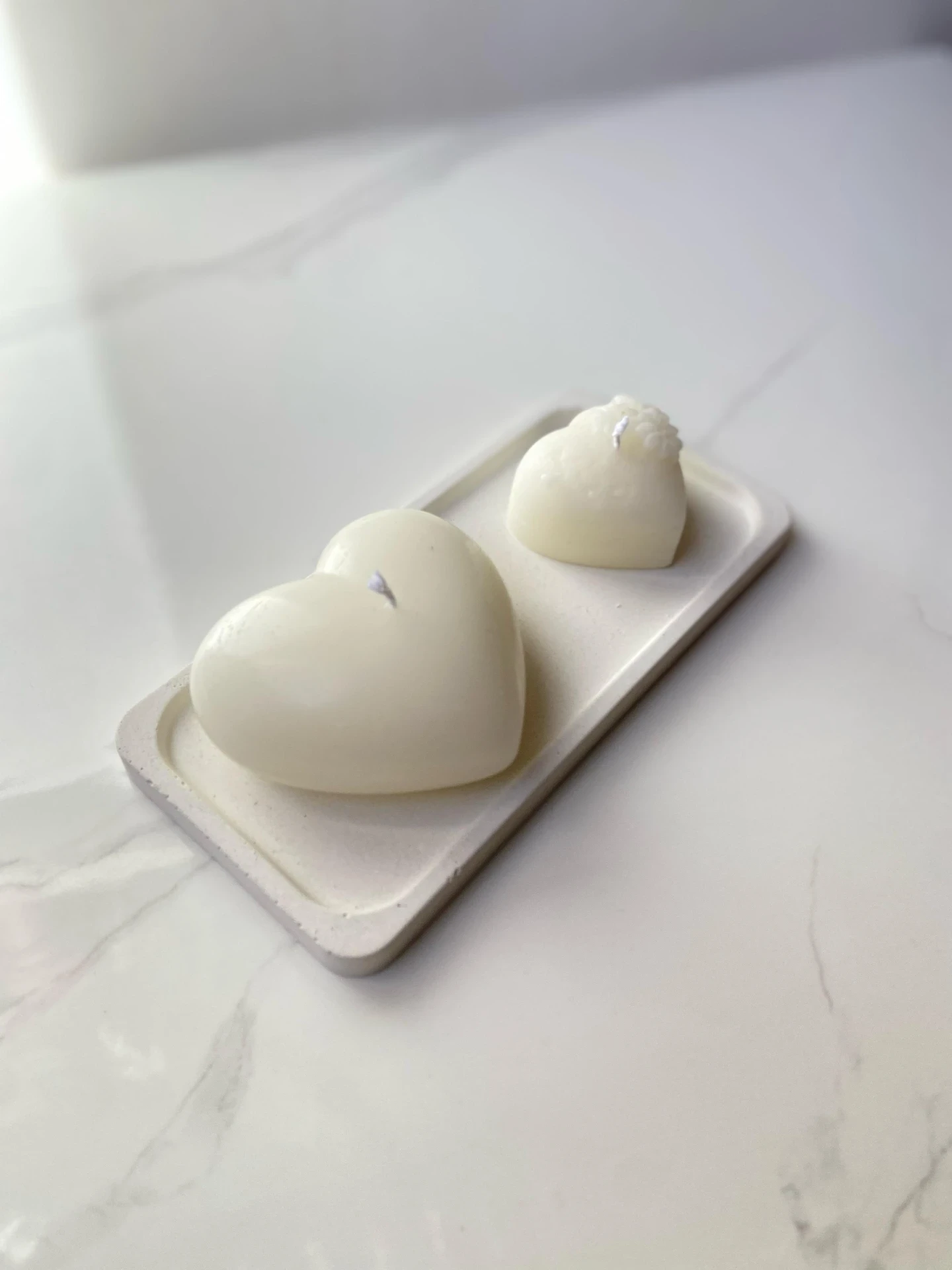 סט נרות לב – עיצוב מינימליסטי ורומנטי