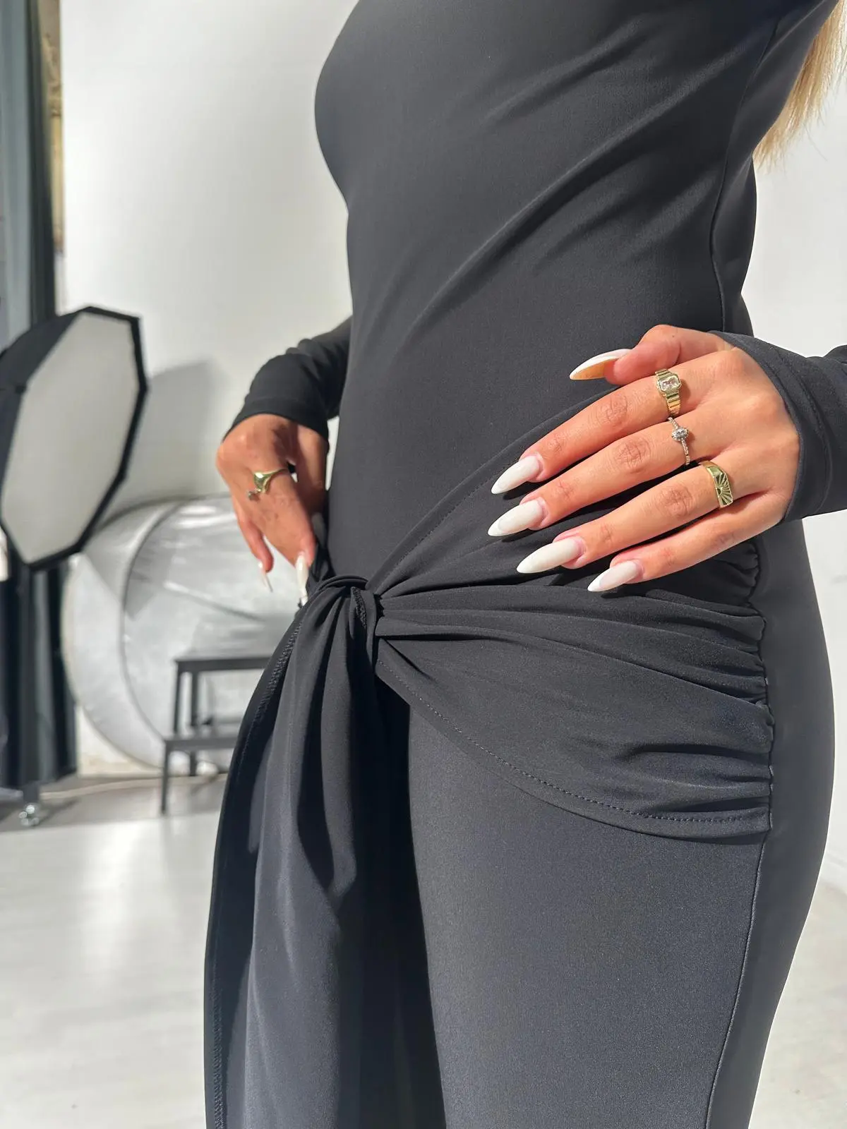 שמלת קשירה שחורה