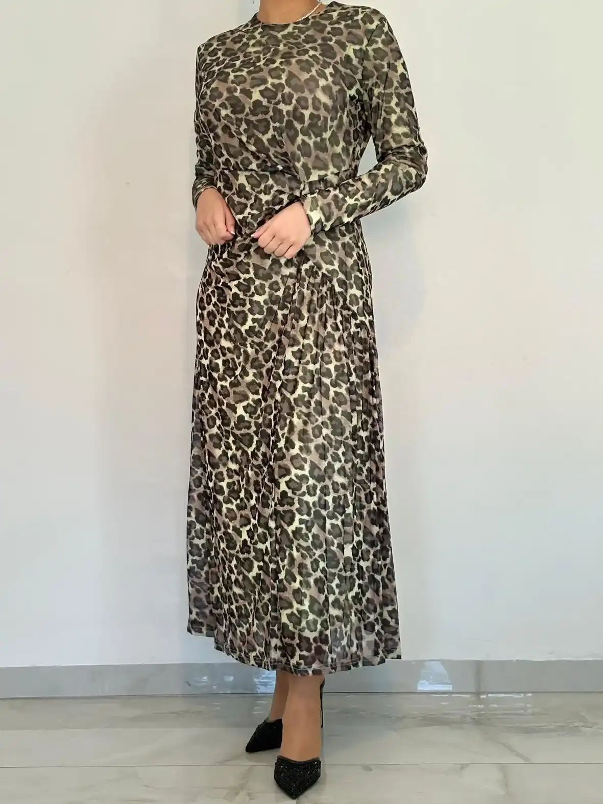 שמלת שיפון מנומרת ירוק