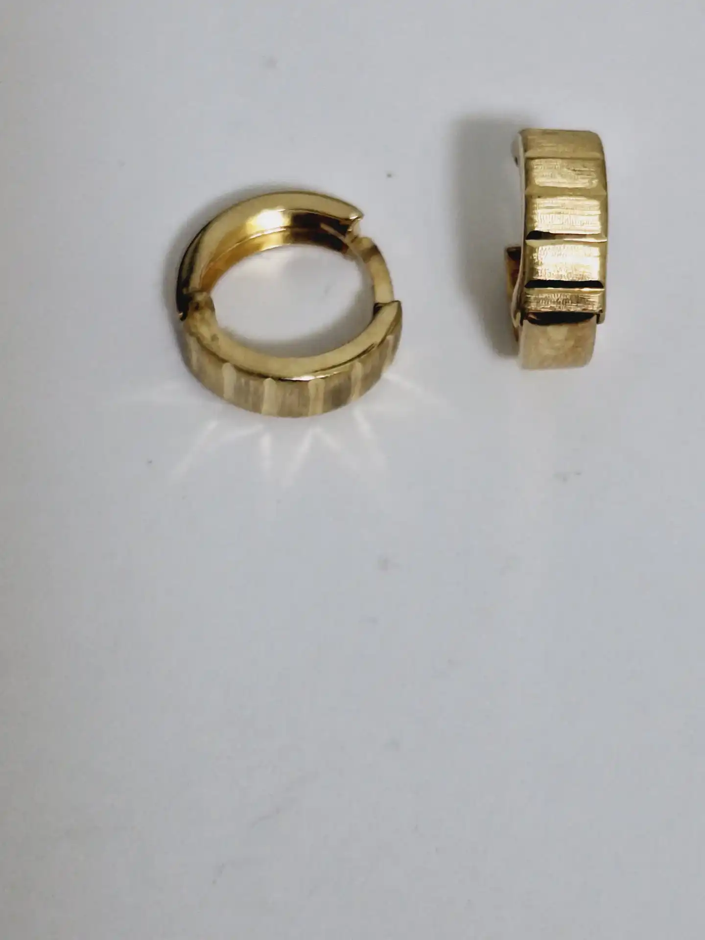 עגילי חישוק זהב 14K