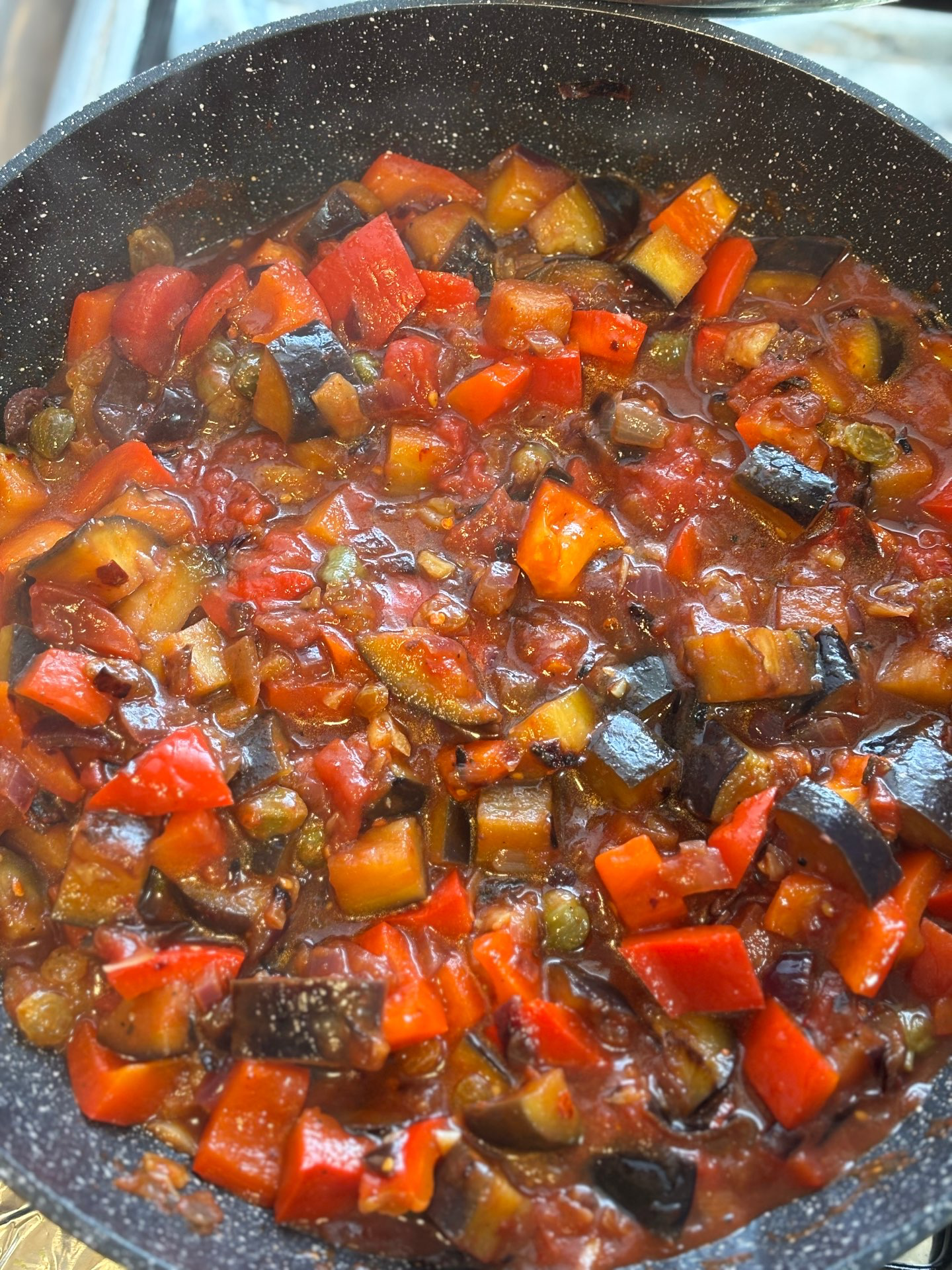 ״קאפונטה״ חצילים מטוגנים  בתיבול חמוץ מתוק