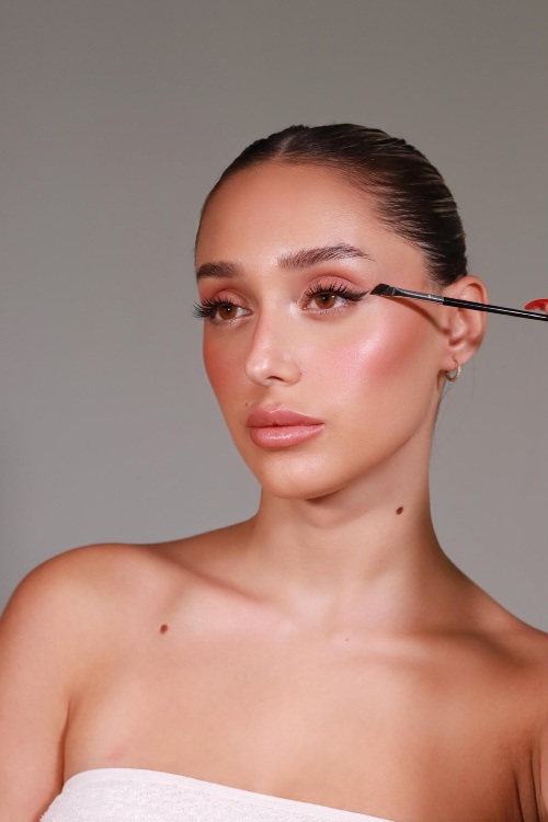 מברשת מדויקת לאייליינר