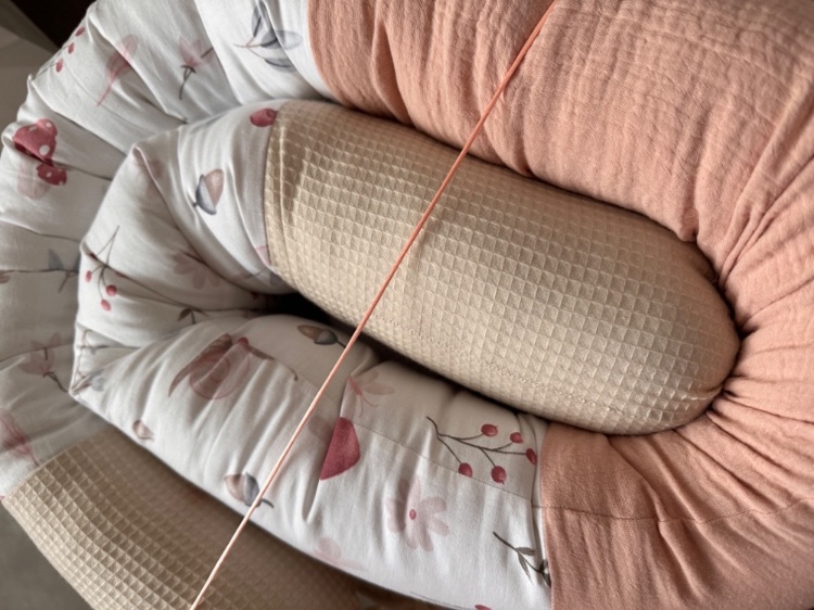 נחשוש פטריות למיטת תינוק