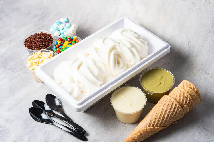 בחרו סוגי קורנפלקס ואנחנו נהפוך אותם לגלידה עבורכם
מוגש עם 3 גביעים/כוסות