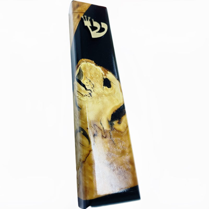 בית מזוזה עץ זית ואפוקסי גוון שחור
