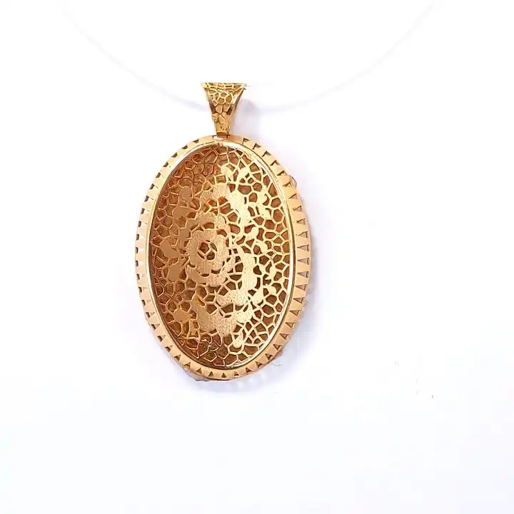 תליון זהב 14K ענק  מודרני בעיצוב תחרה תוצרת איטליה