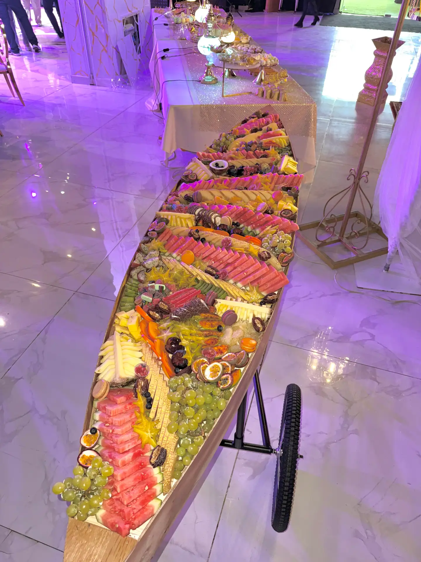 סירת פירות 2.5 מטרים קומה אחת