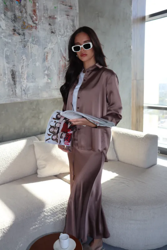 מכופתרת סאטן ברונזה