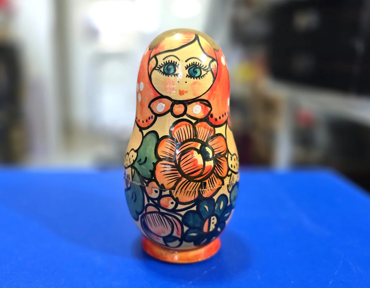 בבובת בבושקה 5 חלקים גובה 15 ס'