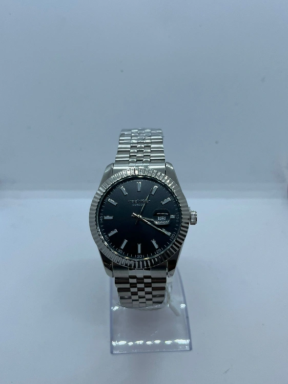 פרינס כסוף ושחור