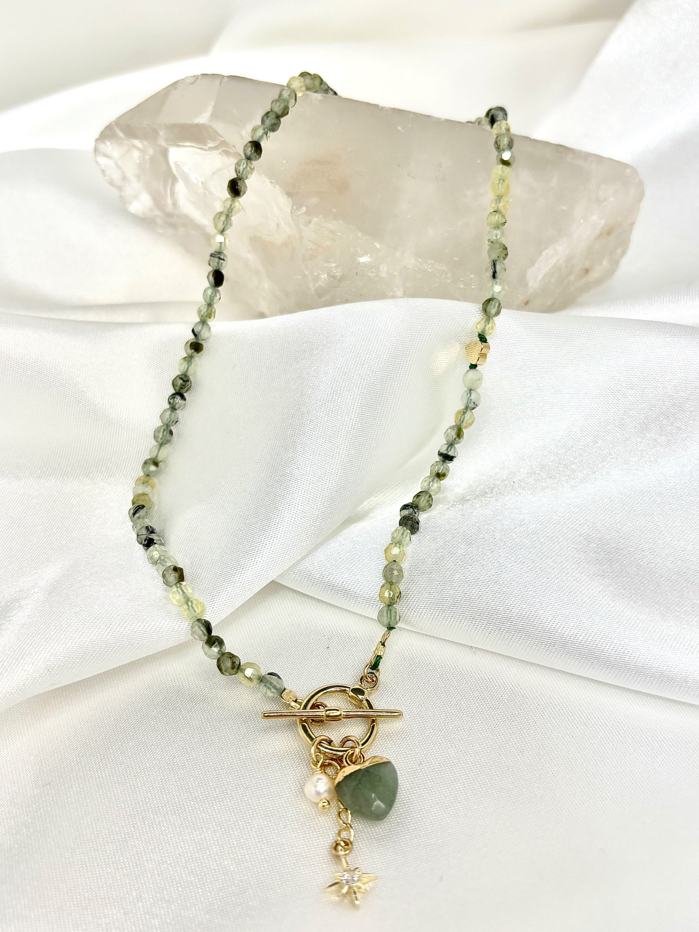 שרשרת פרהנייט ואוונטורין ירוק בהתאמה אישית | מאושרת