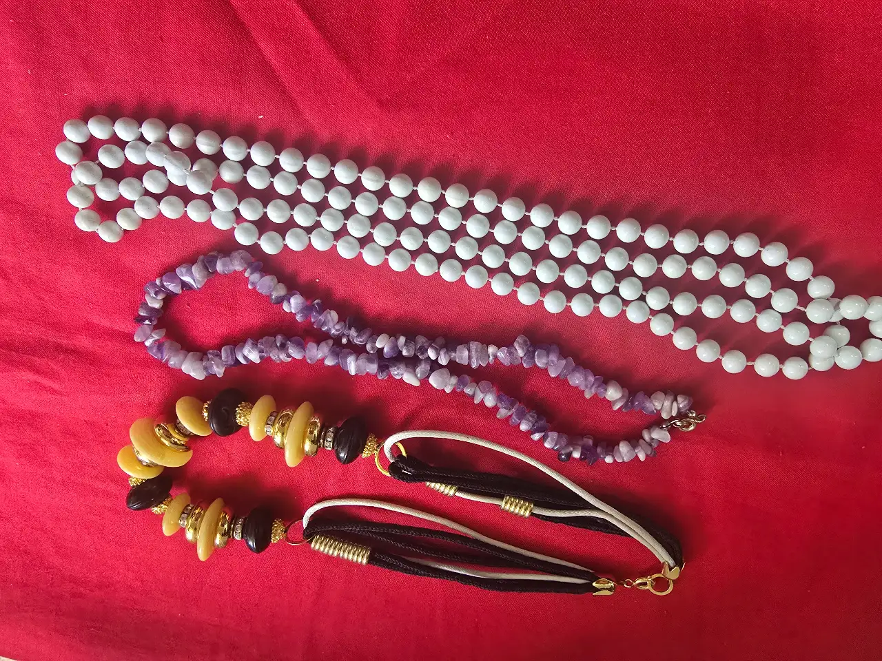 מציאה מציאה שלוש מחרוזות אופנתיים