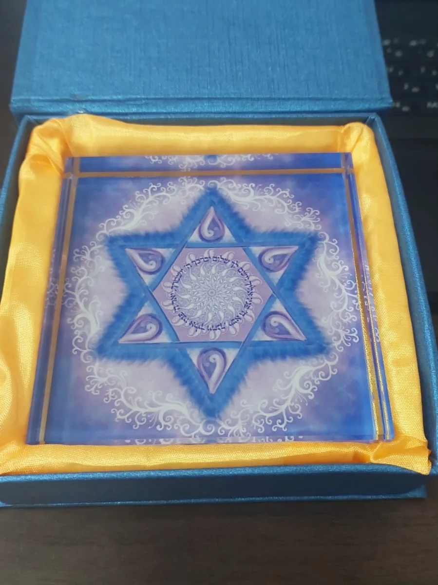 מנדלות בשילוב משפטי תפילה מוטבעים בקריסטל זכוכית