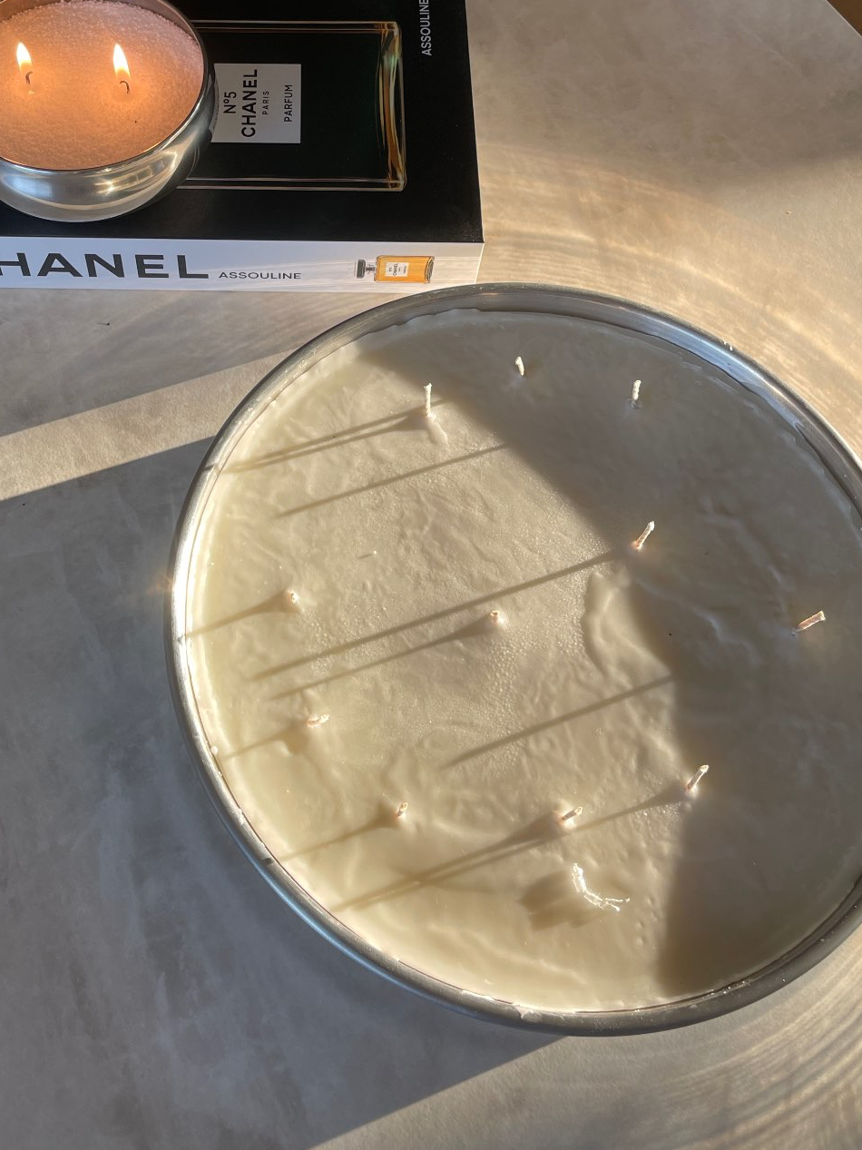 נר ריחני במגש נרוסטה ענק 