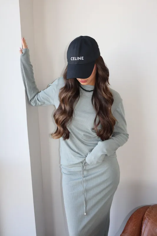 חליפת ופל ירוקה