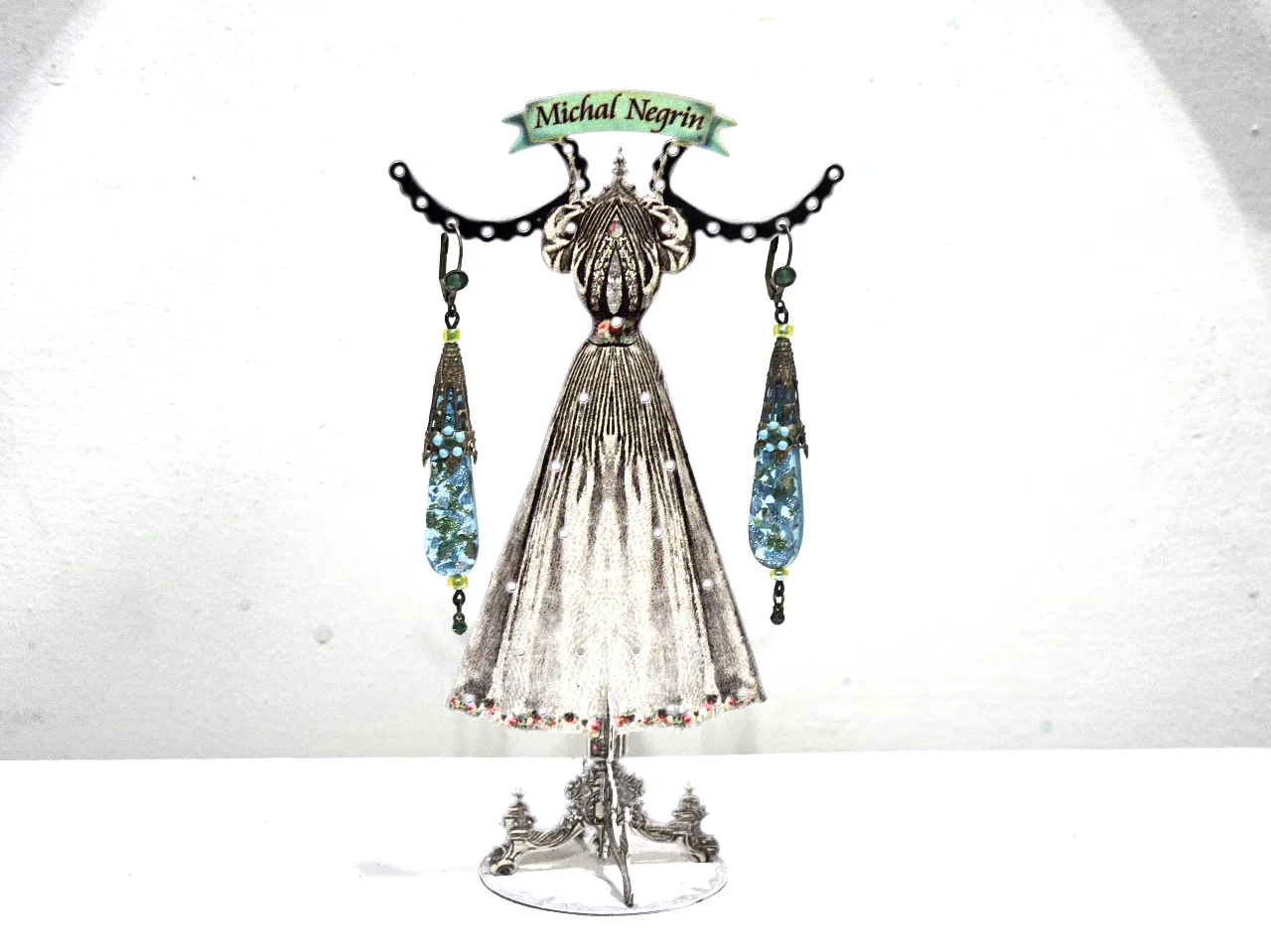 עגילים תלוים של מיכל נגרין אבני סברובסקי ופרח בתורכיז